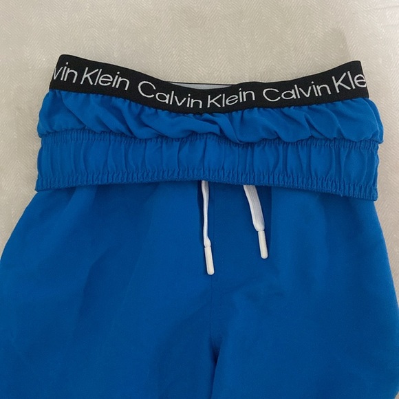 Boys Calvin Klein Swim Trunks NWT - Picture 4 of 4